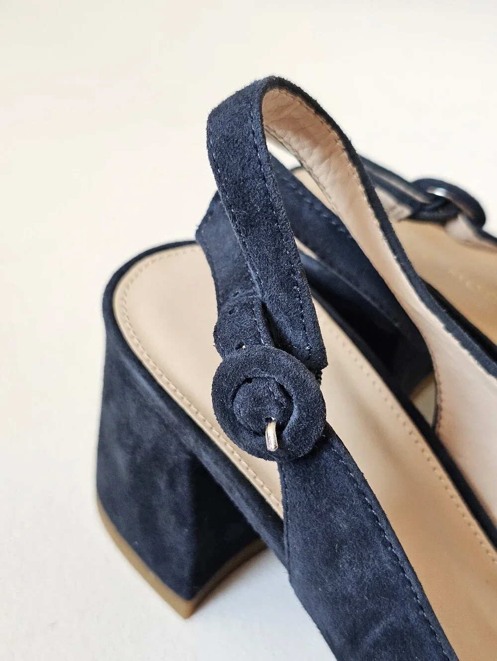 Pelle Moda Lake Navy Suede Slingback Block Heel Pointed Toe Pumps Women's 10M